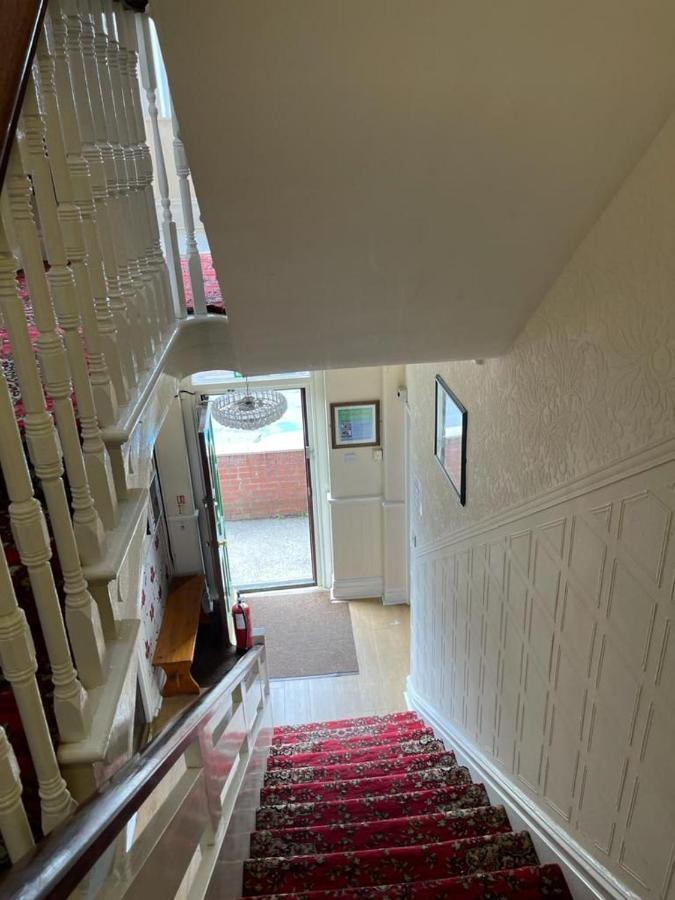 Park View Hotel And Guest House St Helens  Bagian luar foto