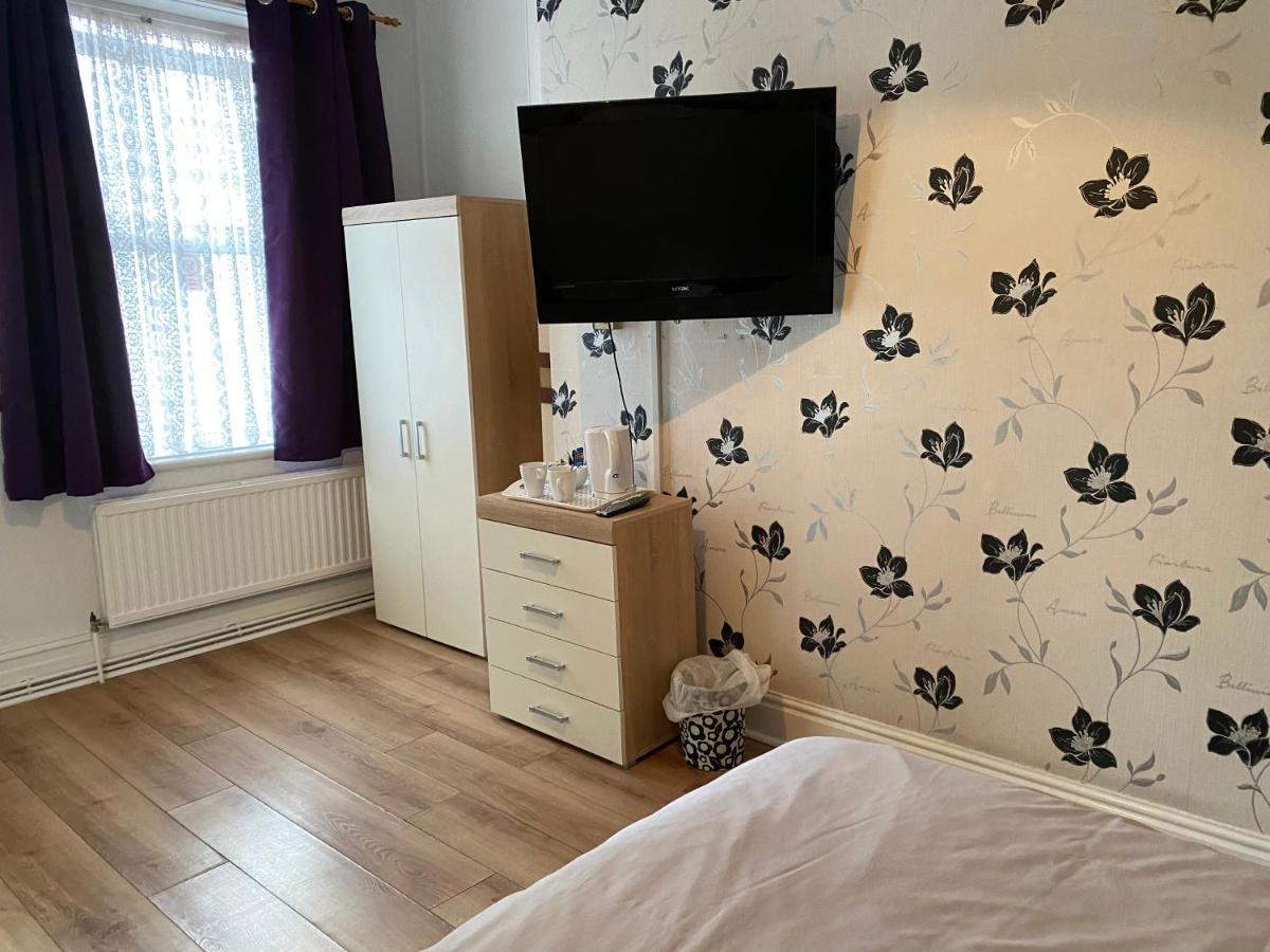Park View Hotel And Guest House St Helens  Bagian luar foto