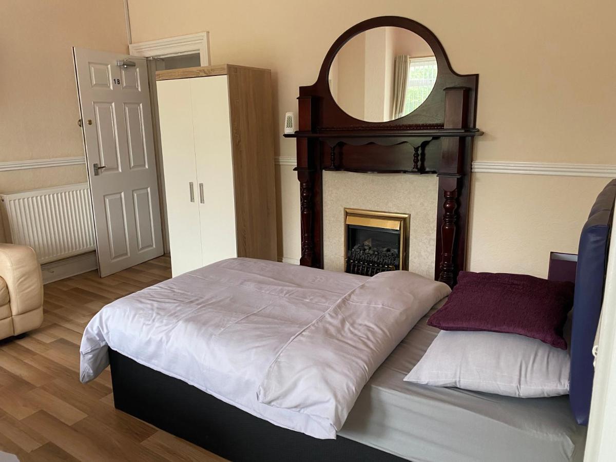 Park View Hotel And Guest House St Helens  Bagian luar foto