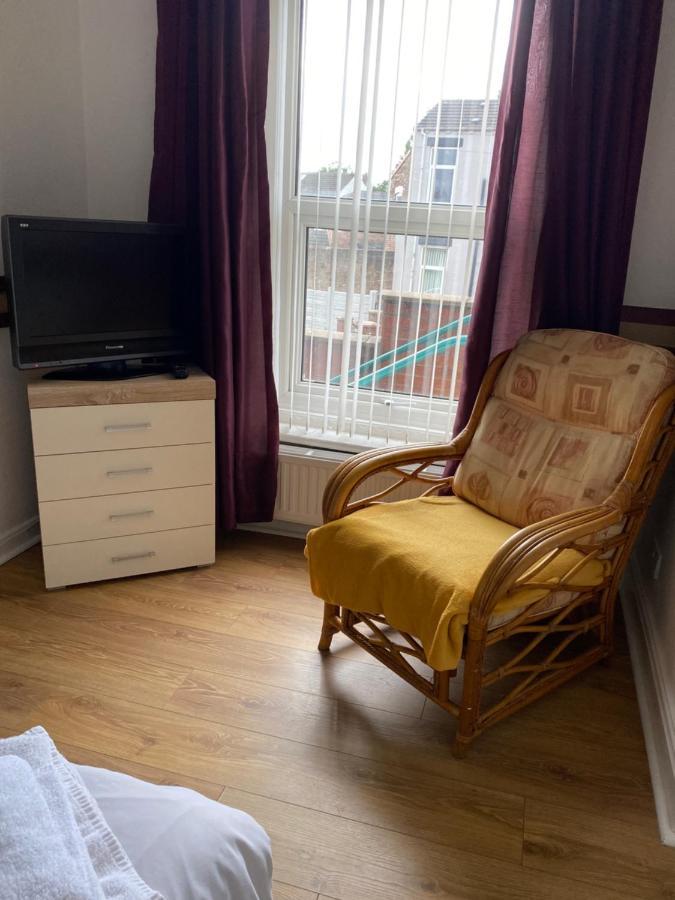 Park View Hotel And Guest House St Helens  Bagian luar foto