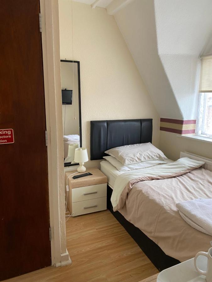 Park View Hotel And Guest House St Helens  Bagian luar foto